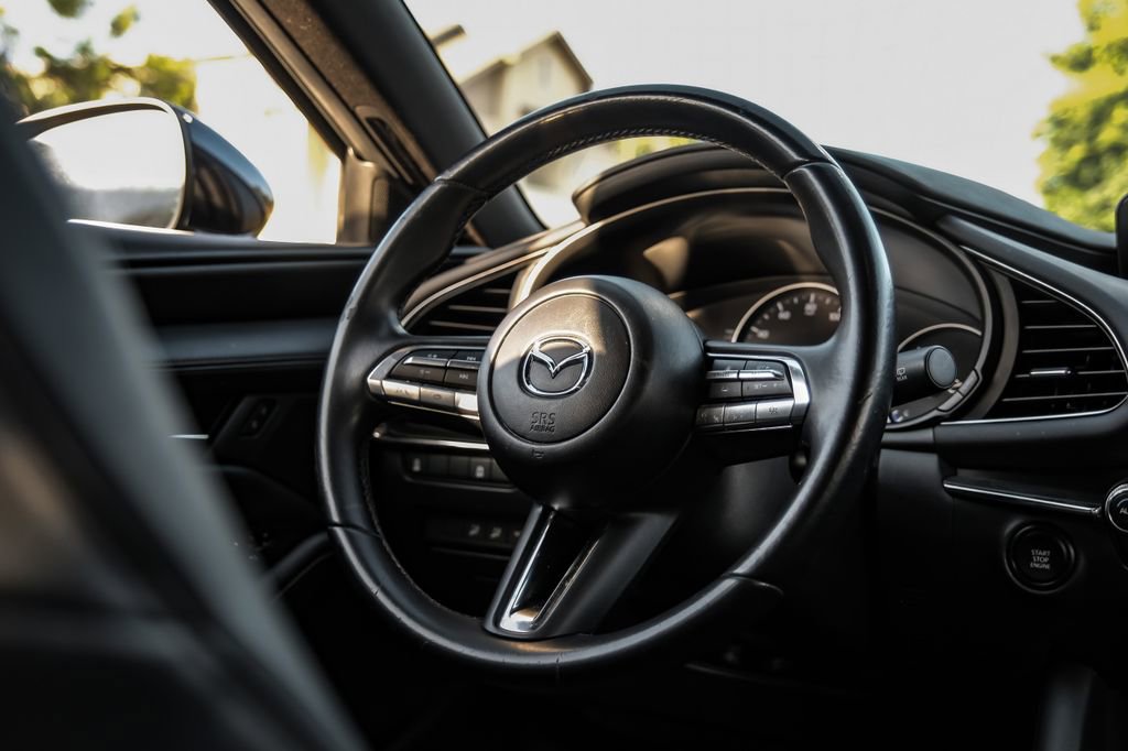 Used 2022 MAZDA MAZDA3 s FWD image 14