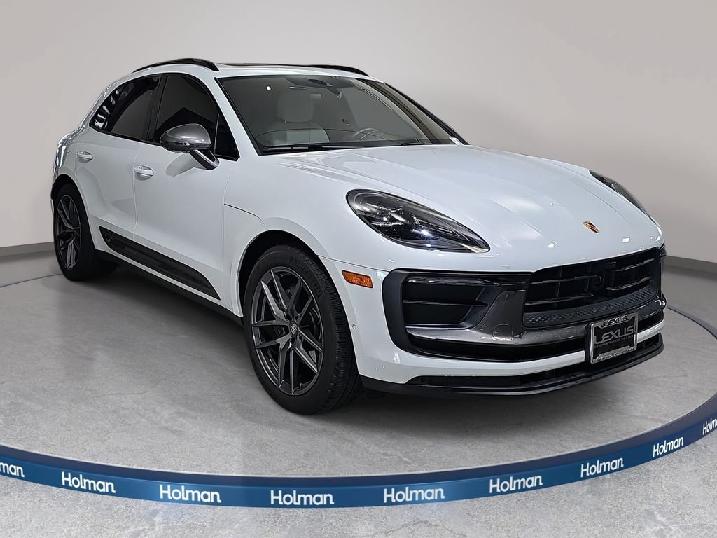 Used 2024 Porsche Macan Turbo AWD/4WD image 4