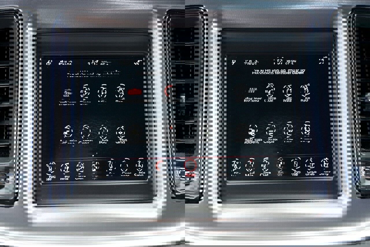 Used 2022 Dodge Challenger GT image 24