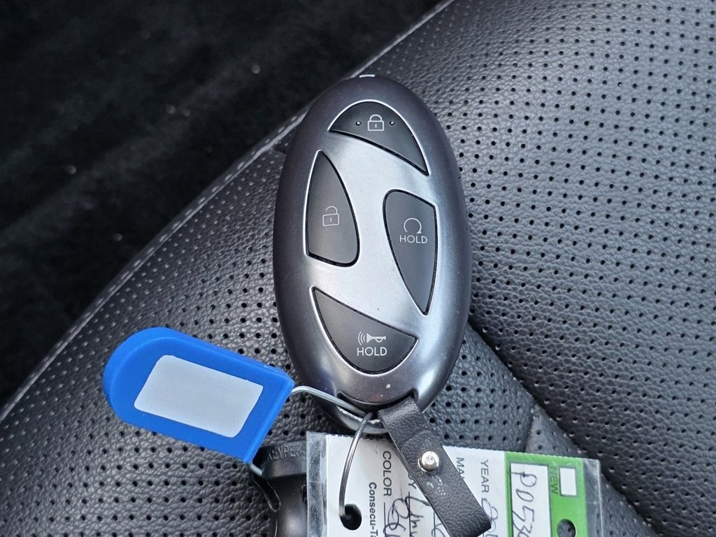 Certified 2025 Hyundai Elantra Limited image 39