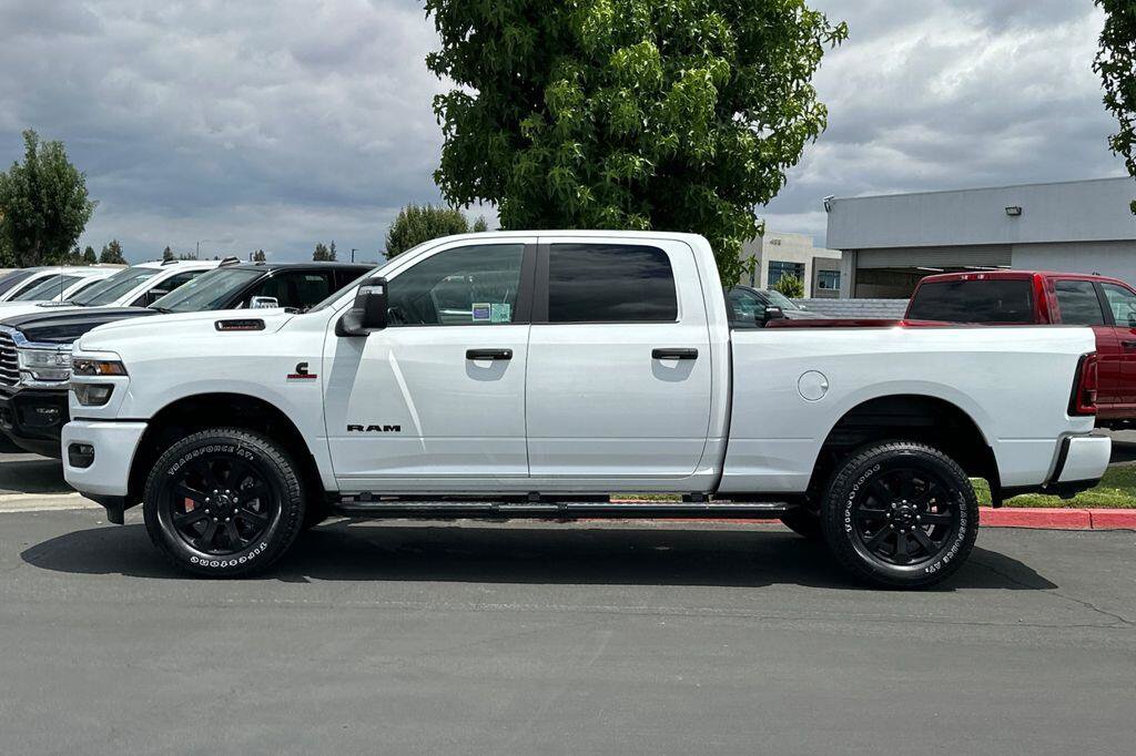 New 2026 RAM 2500 Big Horn AWD/4WD image 7