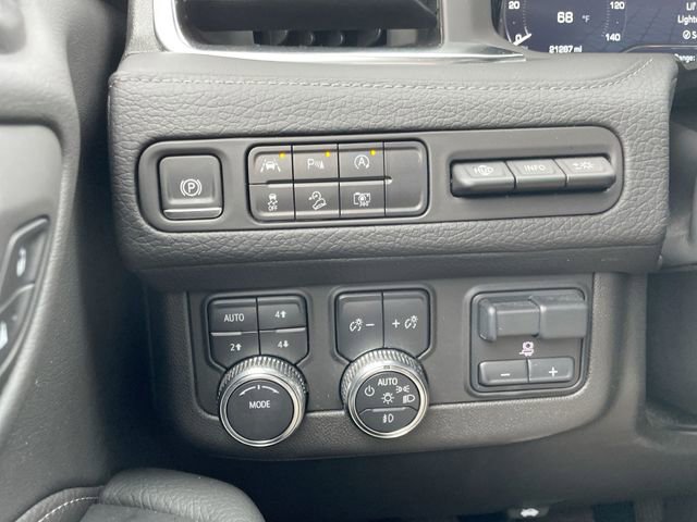 Used 2024 GMC Yukon XL Denali w/ Max Trailering Package image 25