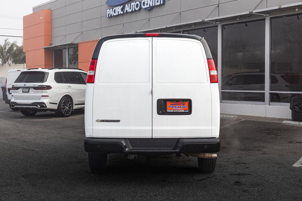 Used 2021 Chevrolet Express 2500 w/ Driver Convenience Package image 11