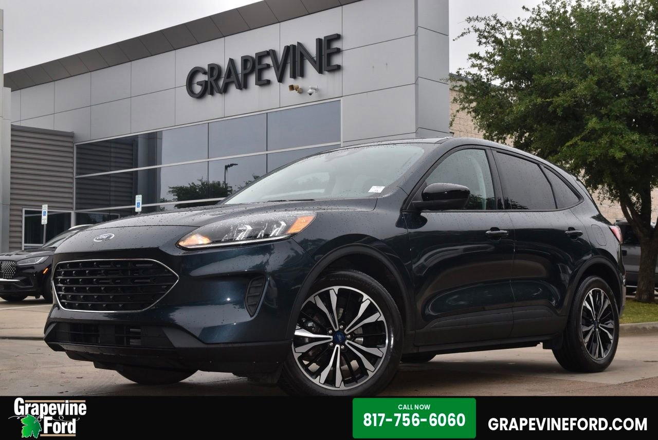 Used 2022 Ford Escape SE w/ SE Sport Appearance Package