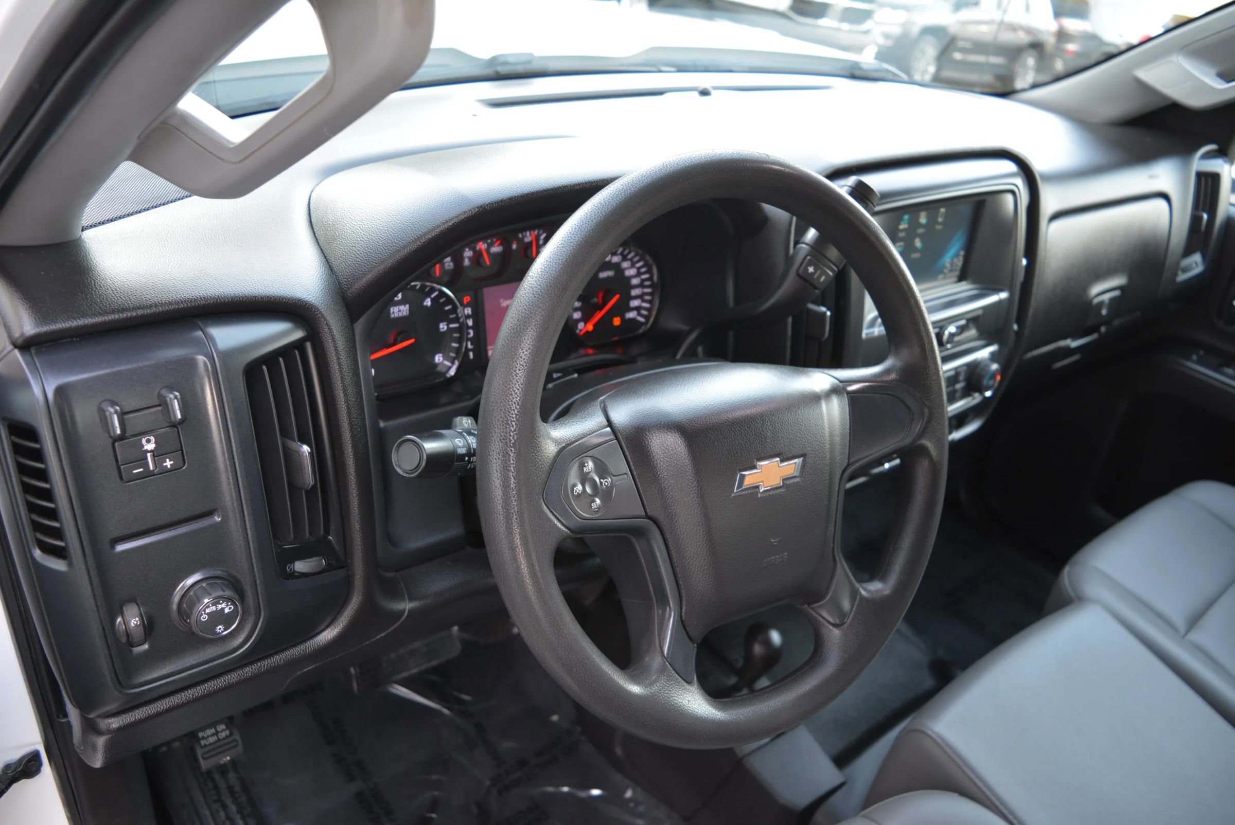 Used 2018 Chevrolet Silverado 2500 W/T image 30