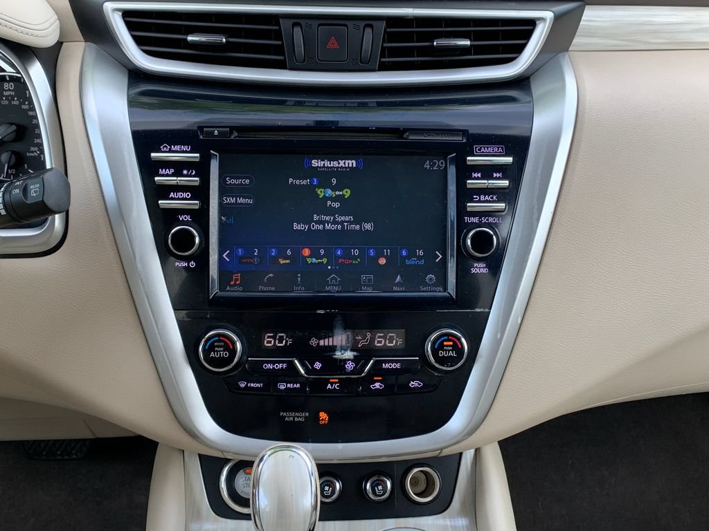 Used 2016 Nissan Murano Platinum w/ Platinum Technology Package FWD image 17