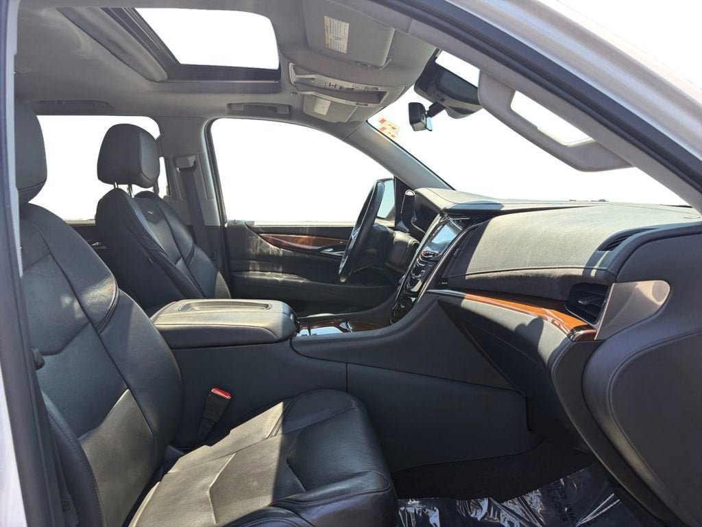 Certified 2020 Cadillac Escalade Luxury RWD image 17