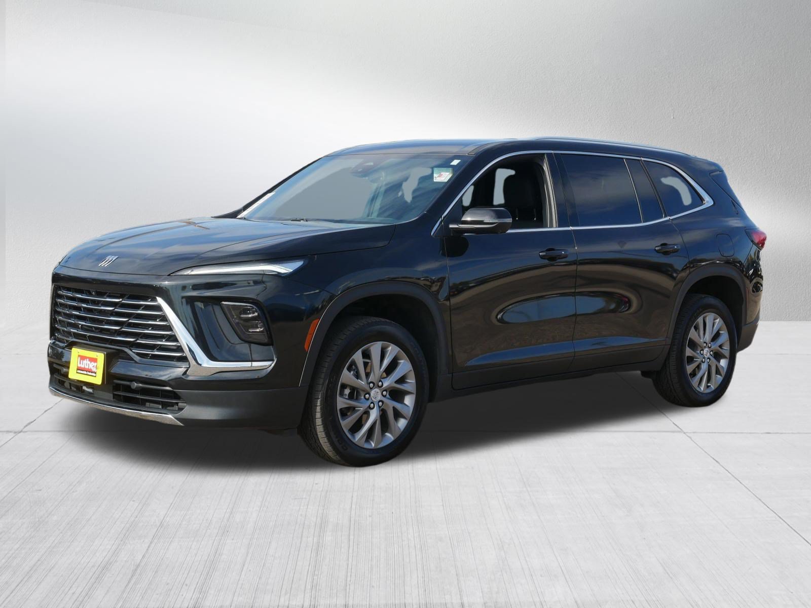 Used 2025 Buick Enclave Preferred AWD/4WD image 3