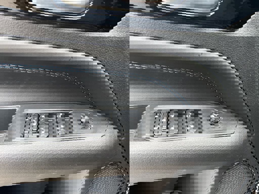 New 2026 Jeep Compass Limited image 19