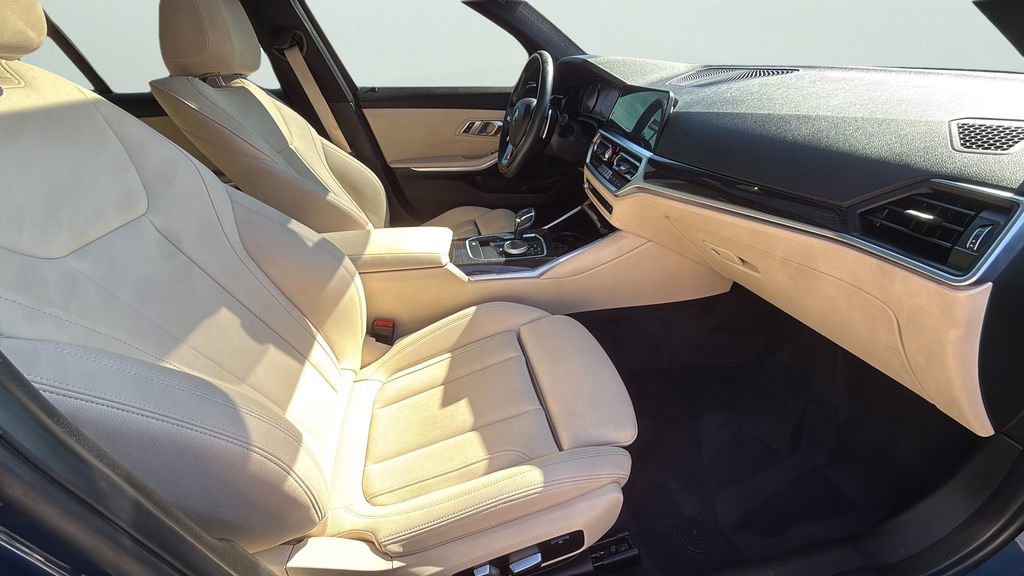 Used 2021 BMW 330i xDrive Sedan w/ Driving Assistance Package image 23