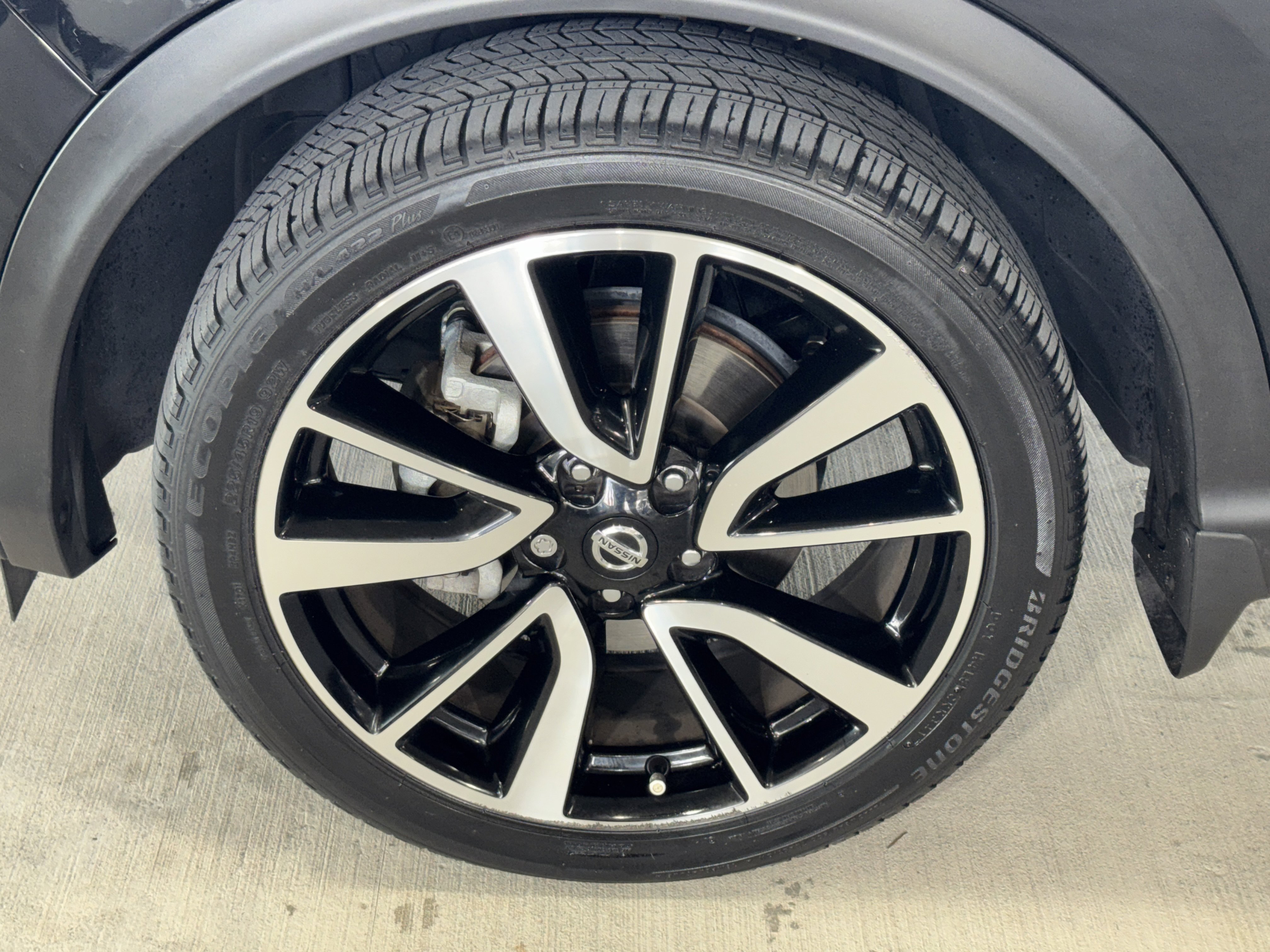 Used 2017 Nissan Rogue Sport SL w/ SL Premium Package FWD image 36
