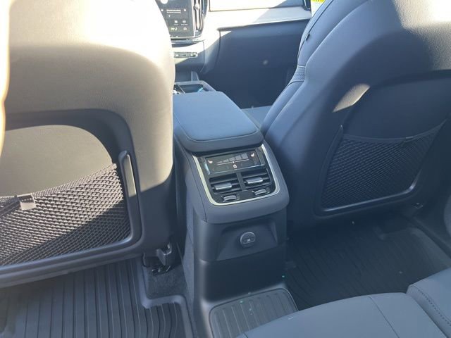 New 2026 Volvo XC90 T8 Plus w/ Protection Package Premier AWD/4WD image 19
