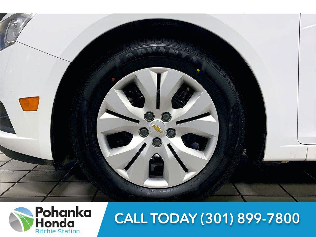 Used 2014 Chevrolet Cruze LS image 8
