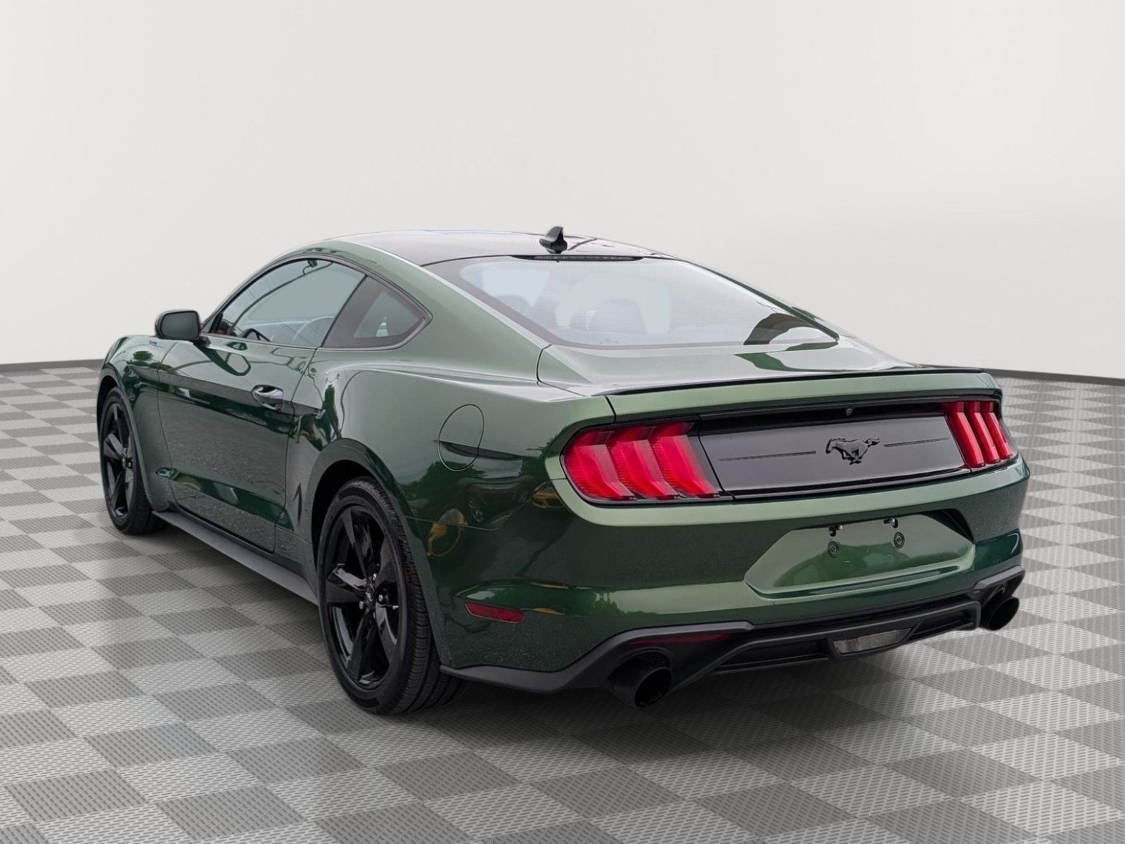 Used 2022 Ford Mustang Coupe w/ Black Accent Package RWD image 3
