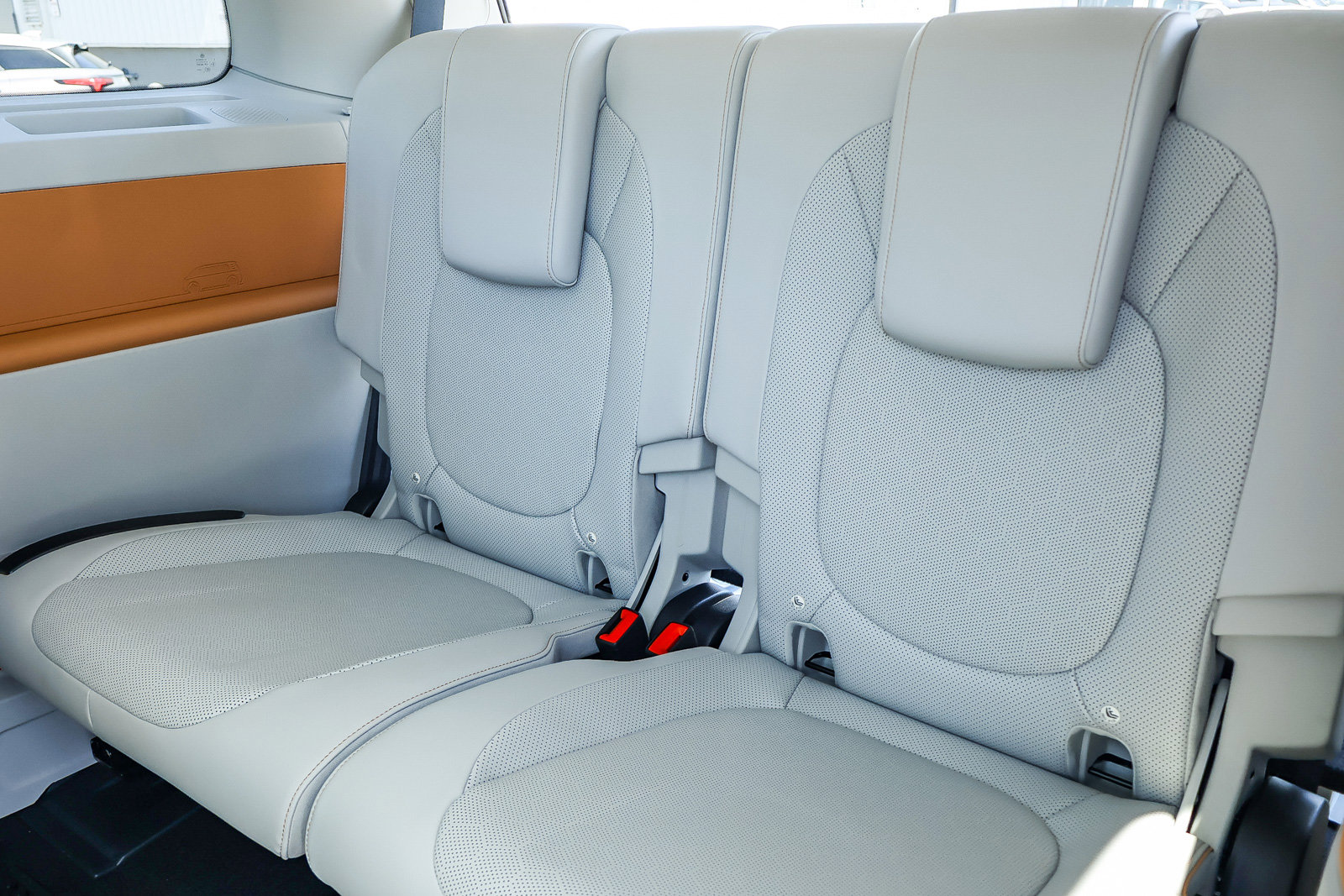 Used 2025 Volkswagen ID. Buzz 1st Edition AWD/4WD image 18