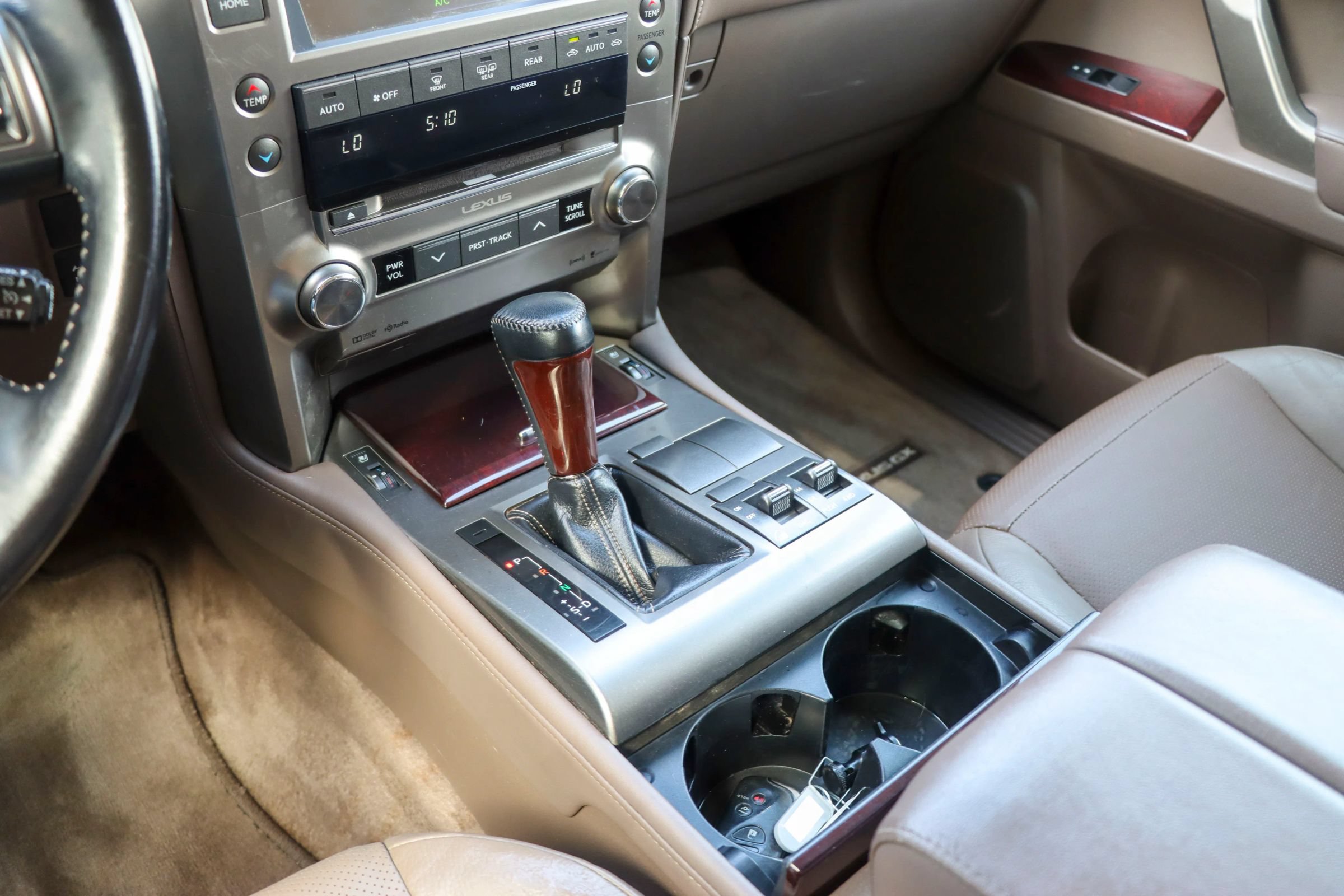 Used 2016 Lexus GX 460 w/ Premium Package AWD/4WD image 42