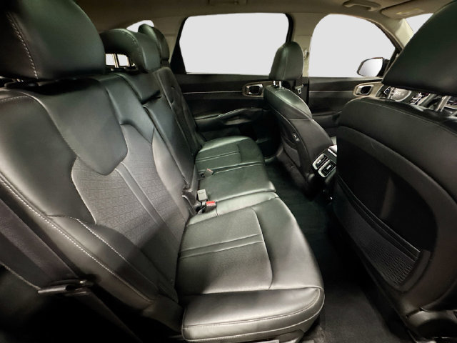 Certified 2023 Kia Sorento S w/ Panoramic Sunroof Package AWD/4WD image 29