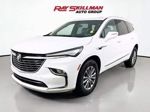 Used 2024 Buick Enclave Premium FWD image 3