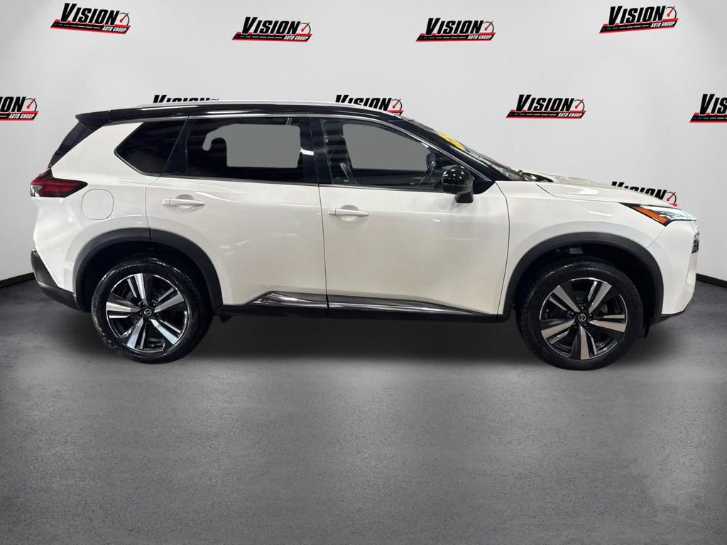 Used 2021 Nissan Rogue SL w/ Premium Package image 4