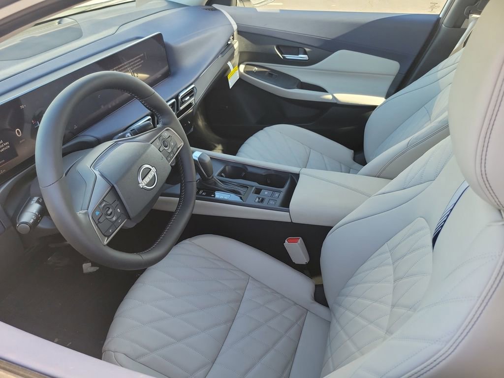 New 2026 Nissan Sentra SL w/ Floor Mat Package FWD image 3