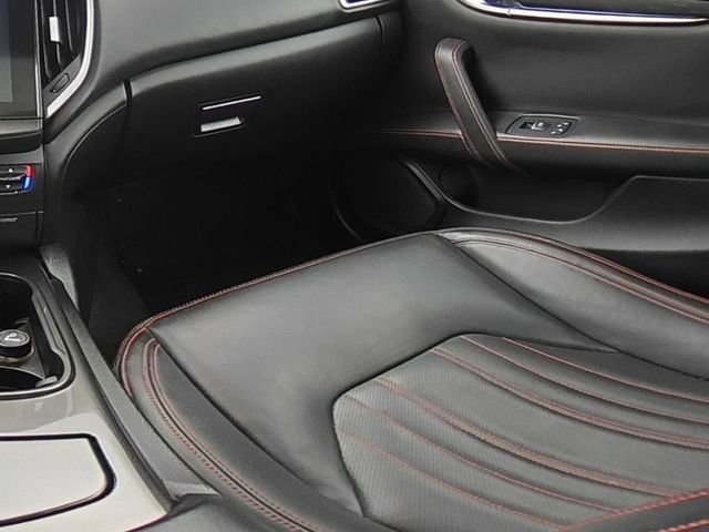 Used 2018 Maserati Ghibli S GranLusso AWD/4WD image 27