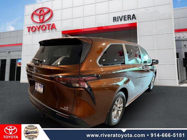 Certified 2023 Toyota Sienna LE FWD image 6