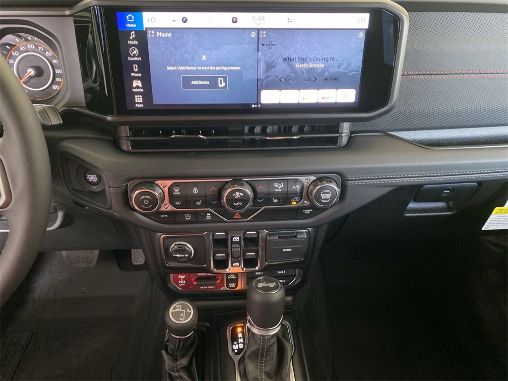 New 2025 Jeep Wrangler Unlimited Rubicon image 24