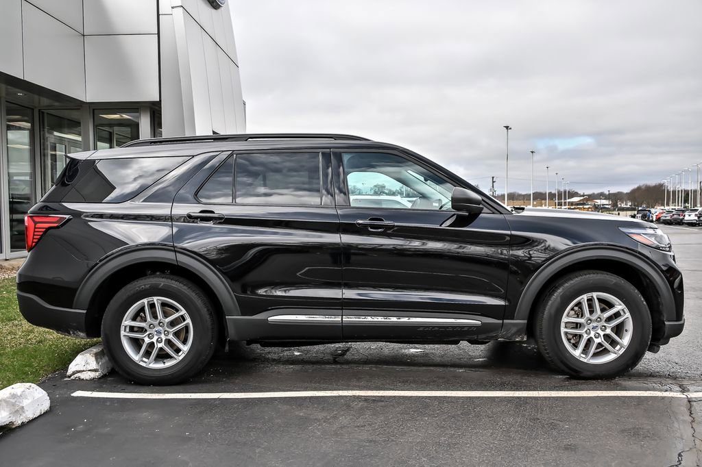 Used 2025 Ford Explorer Active image 11