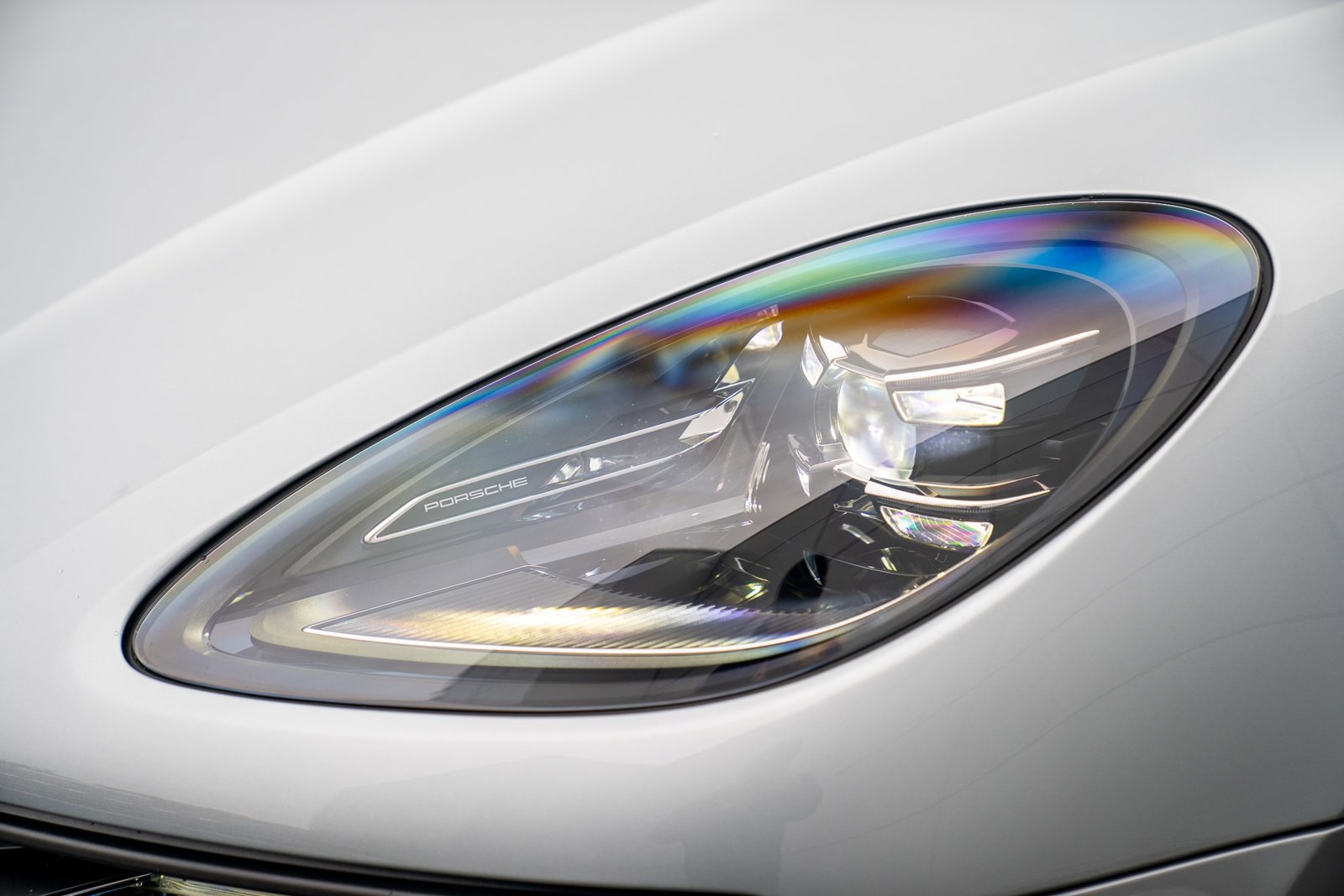 Certified 2026 Porsche Macan AWD/4WD image 29