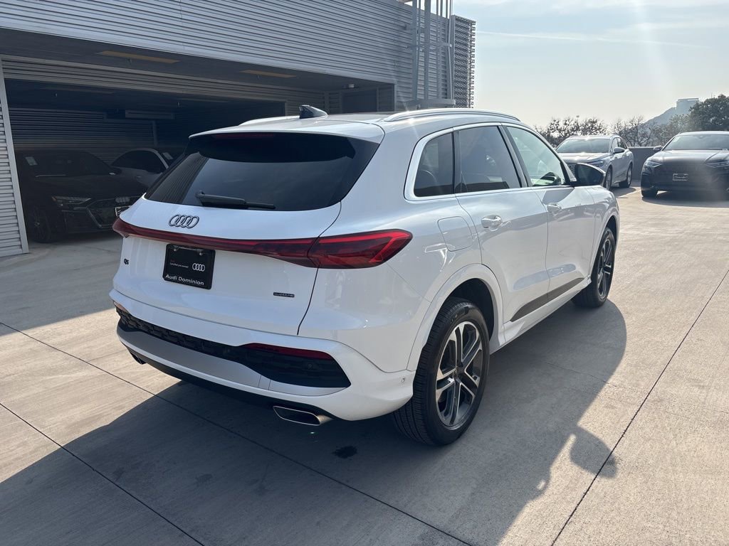 Used 2025 Audi Q5 Premium w/ Convenience Package image 6