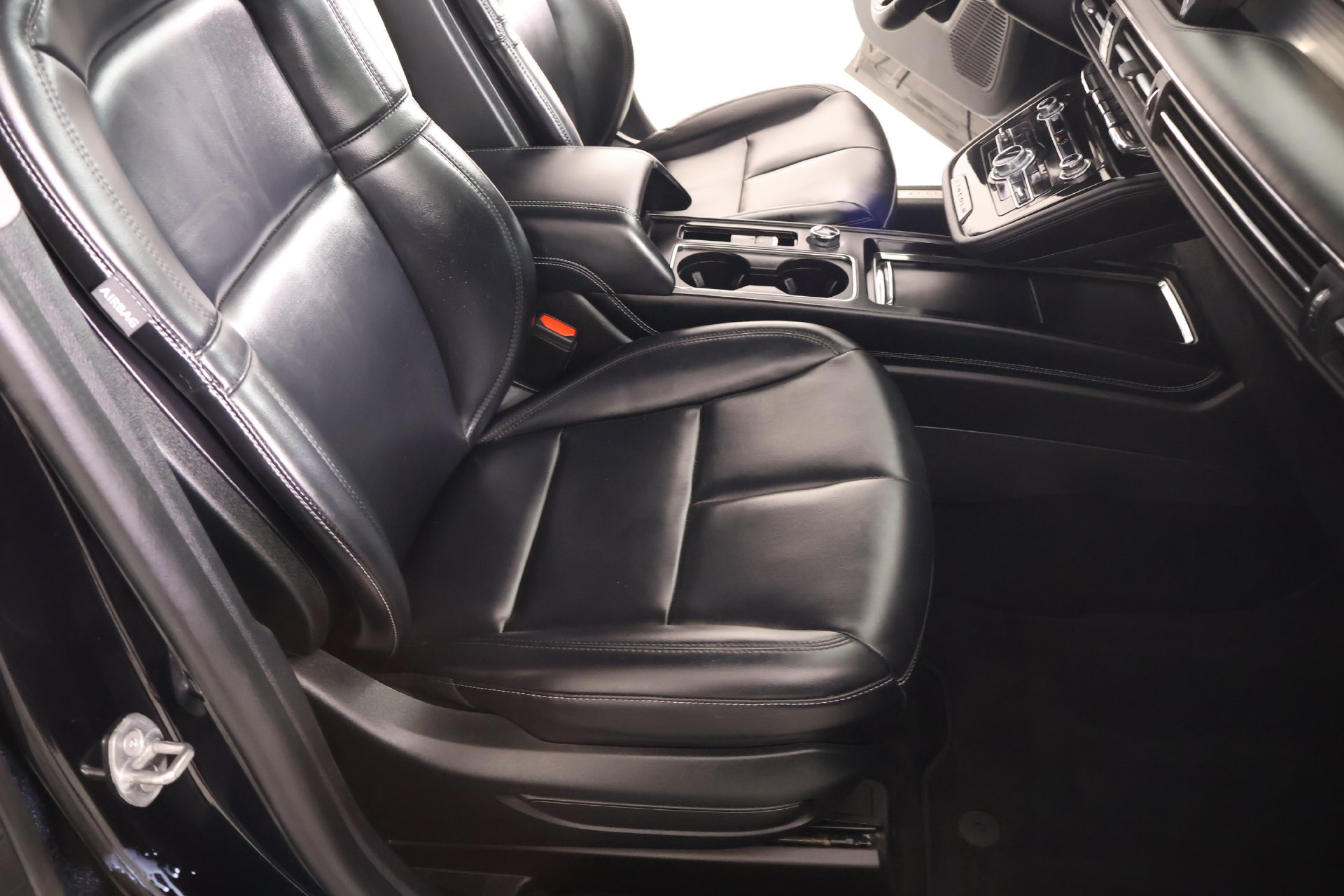 Used 2022 Lincoln Corsair FWD image 13