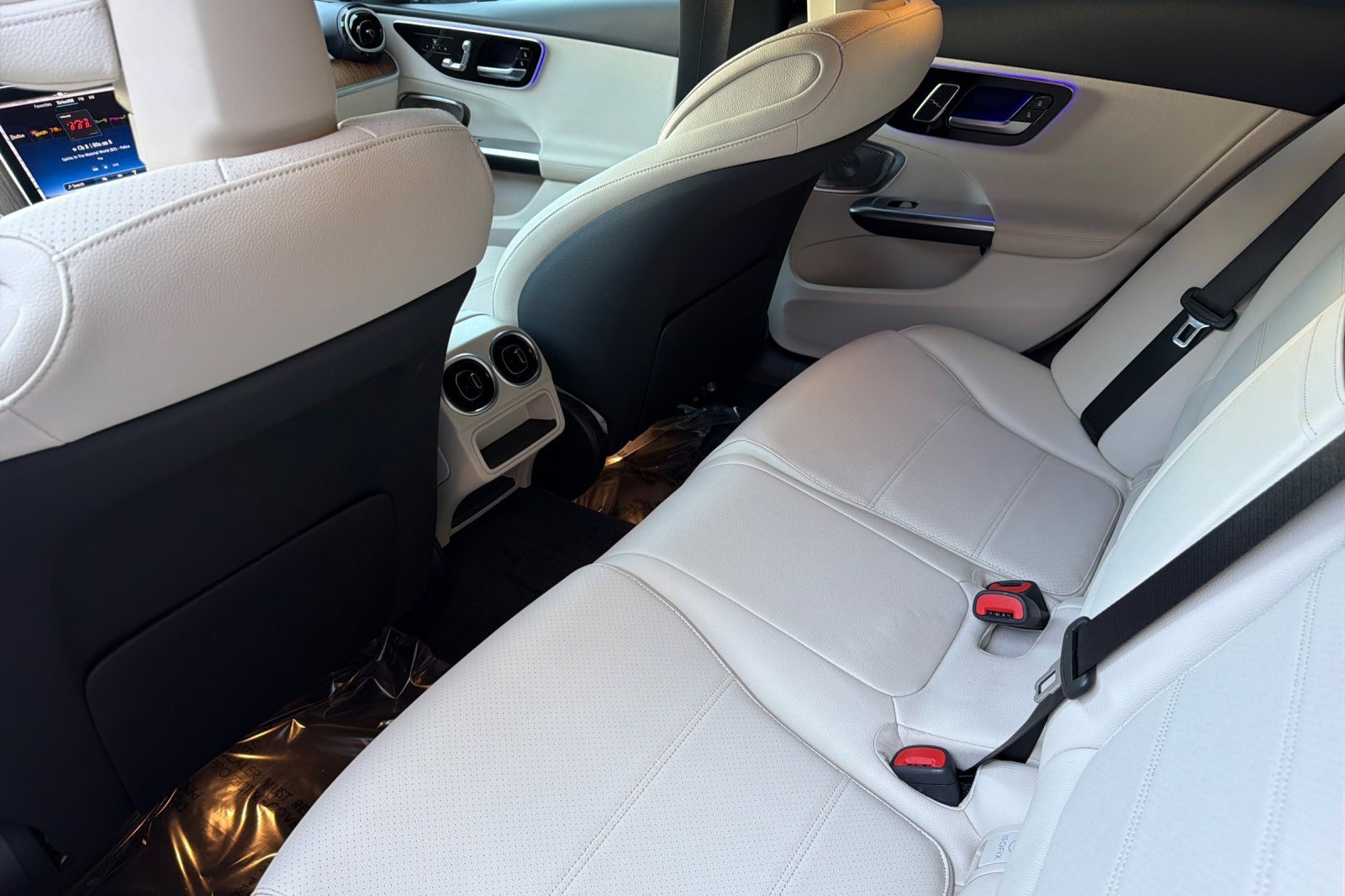 Used 2024 Mercedes-Benz C 300 Sedan image 26