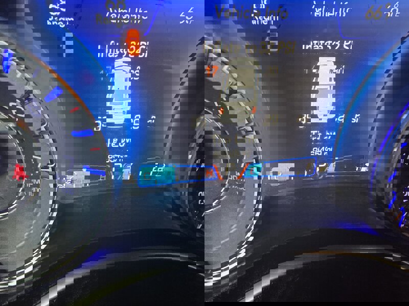 Used 2017 Chrysler 300 C w/ Harman/Kardon Audio Group image 23