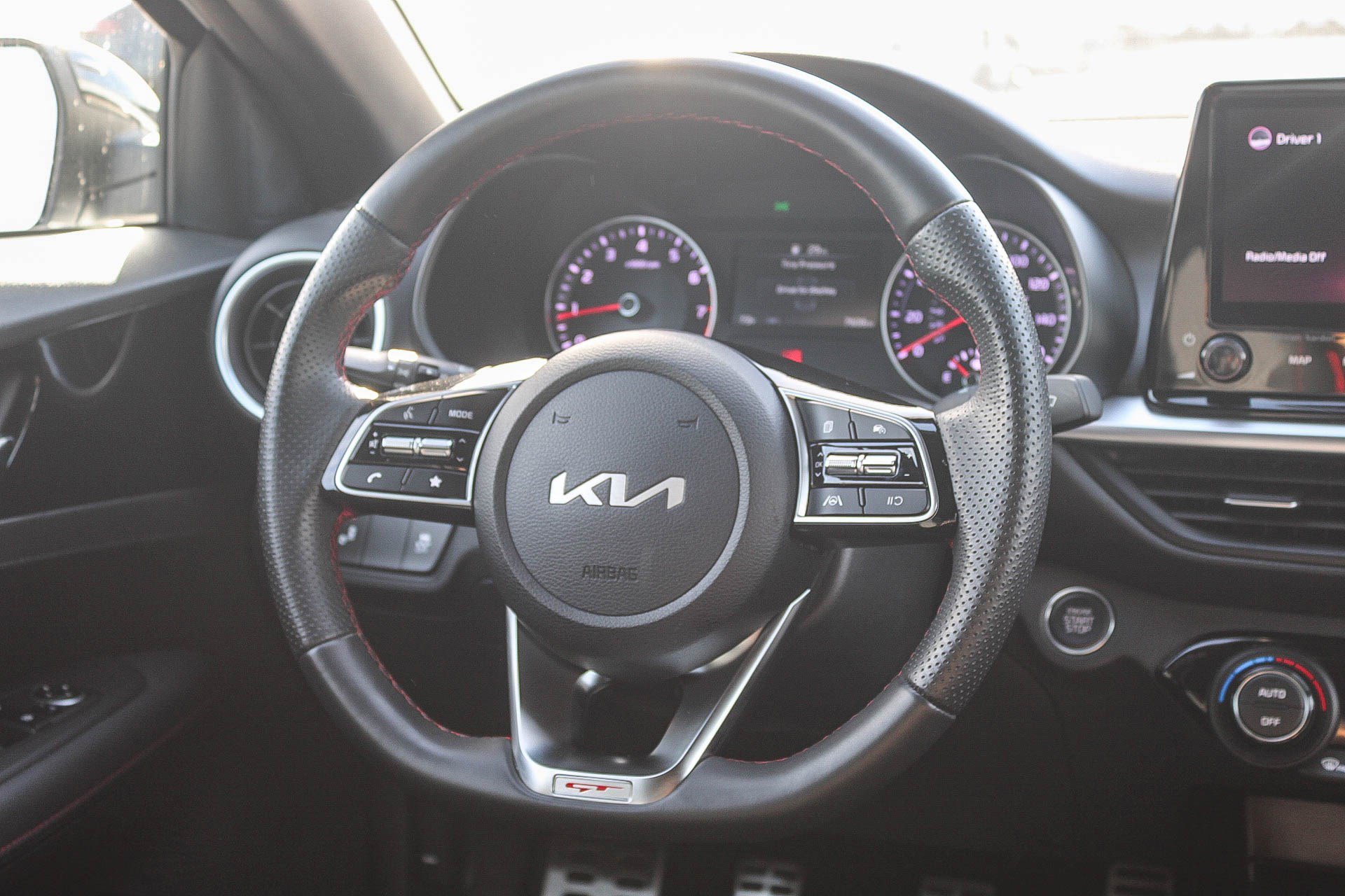 Used 2022 Kia Forte GT image 16