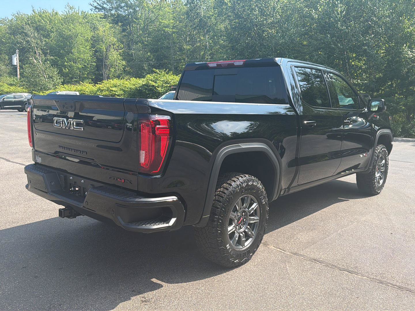 New 2026 GMC Sierra 1500 AT4X w/ LPO, Black Badging Package AWD/4WD image 5