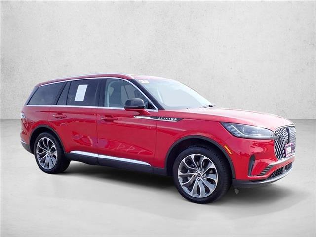 Used 2025 Lincoln Aviator Reserve w/ Illumination Package AWD/4WD image 6