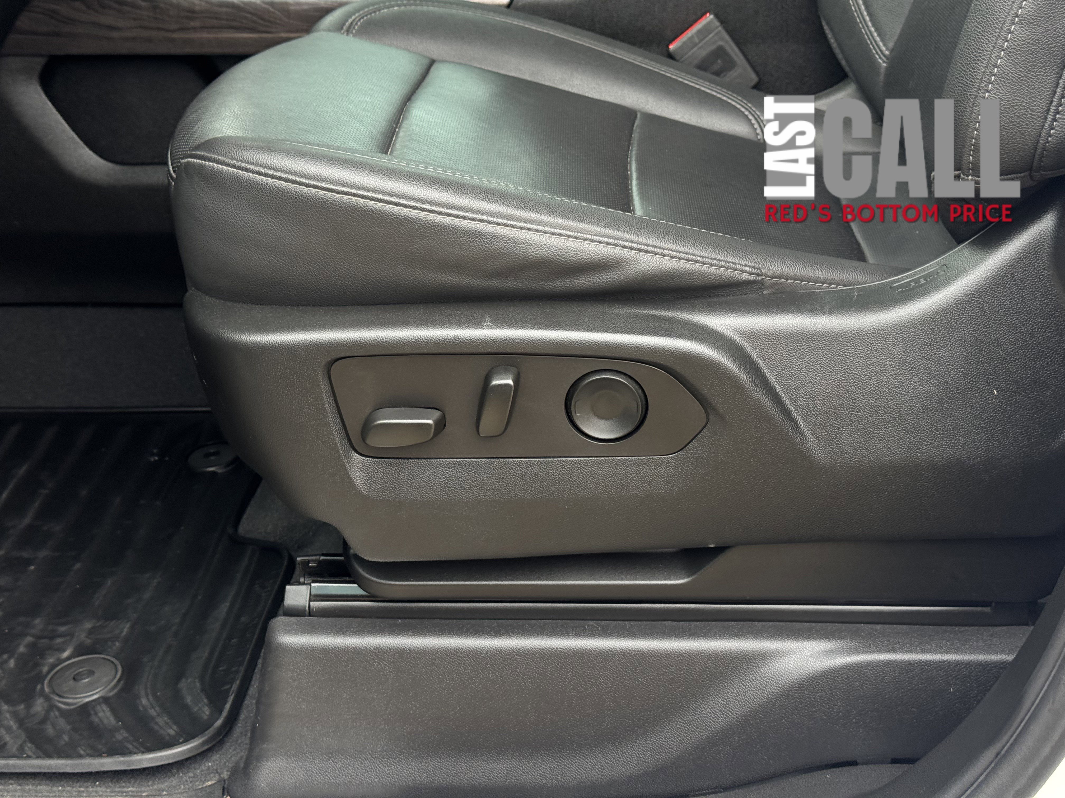 Used 2024 Chevrolet Silverado 2500 LTZ w/ LTZ Plus Package image 19