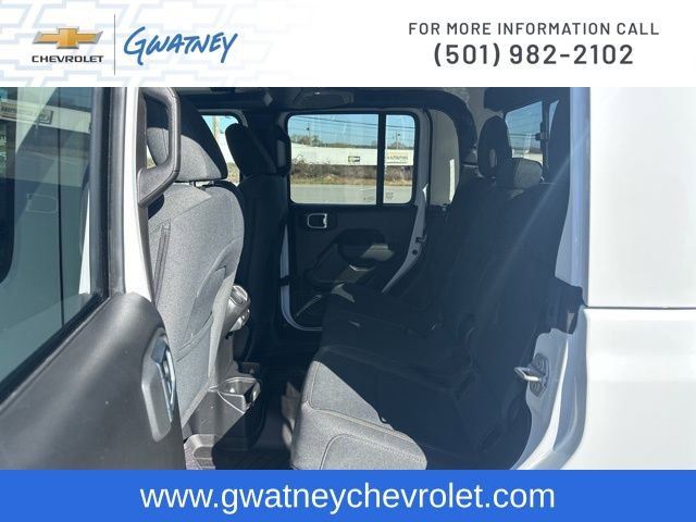 Used 2025 Jeep Gladiator Sport image 17