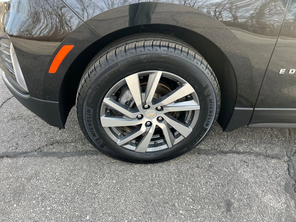 Used 2023 Chevrolet Equinox LT image 28