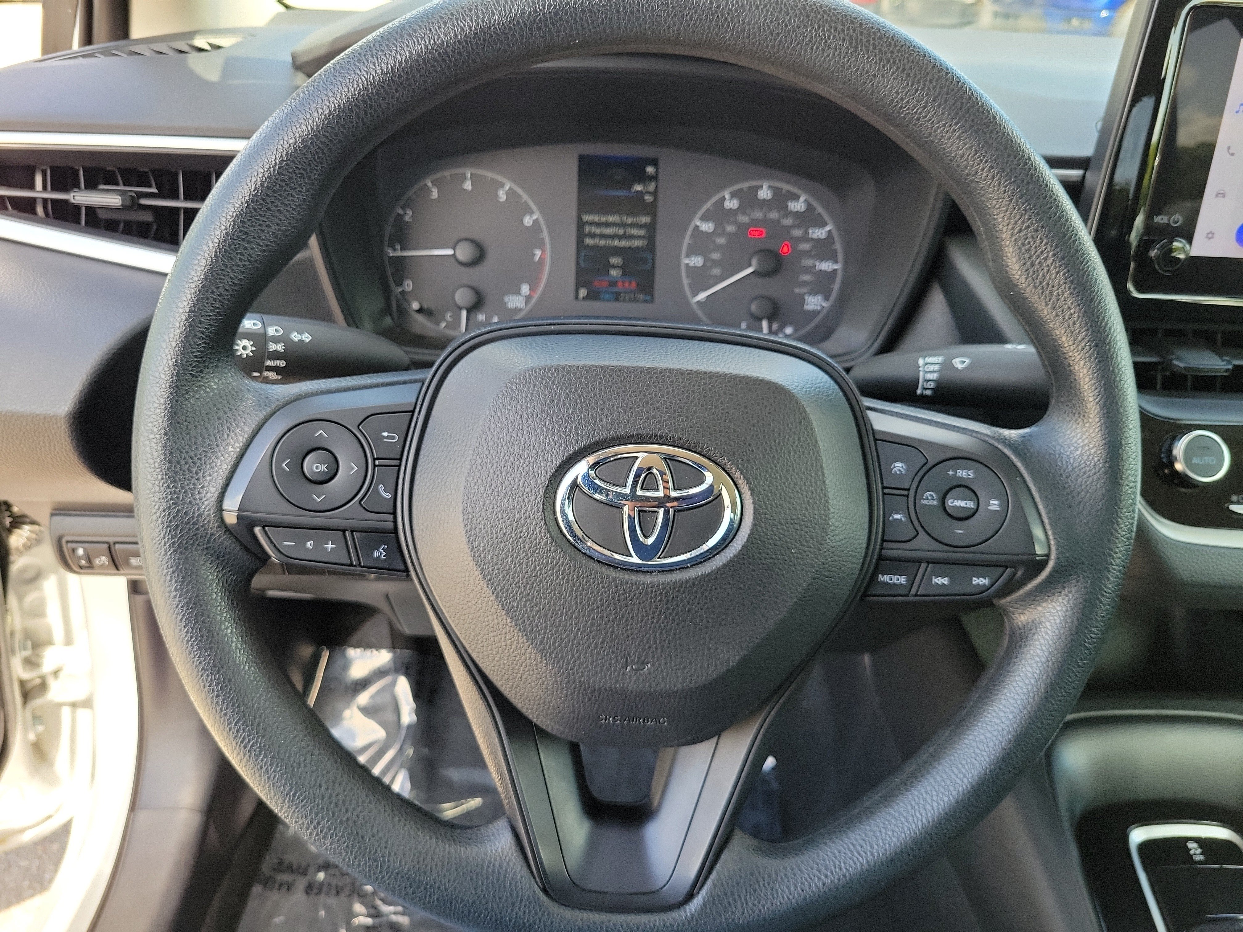 Used 2023 Toyota Corolla LE w/ LE Convenience Package FWD image 18