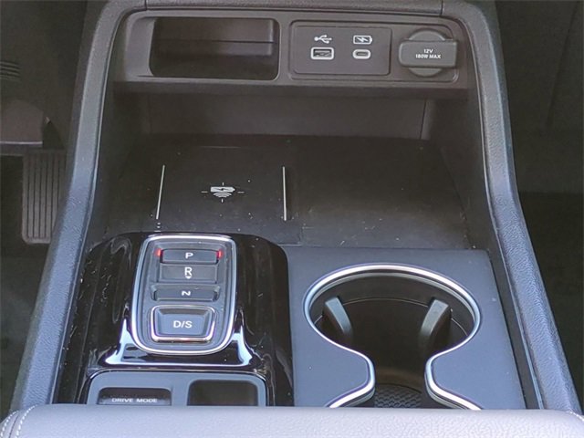 Used 2024 Honda Pilot Touring image 22