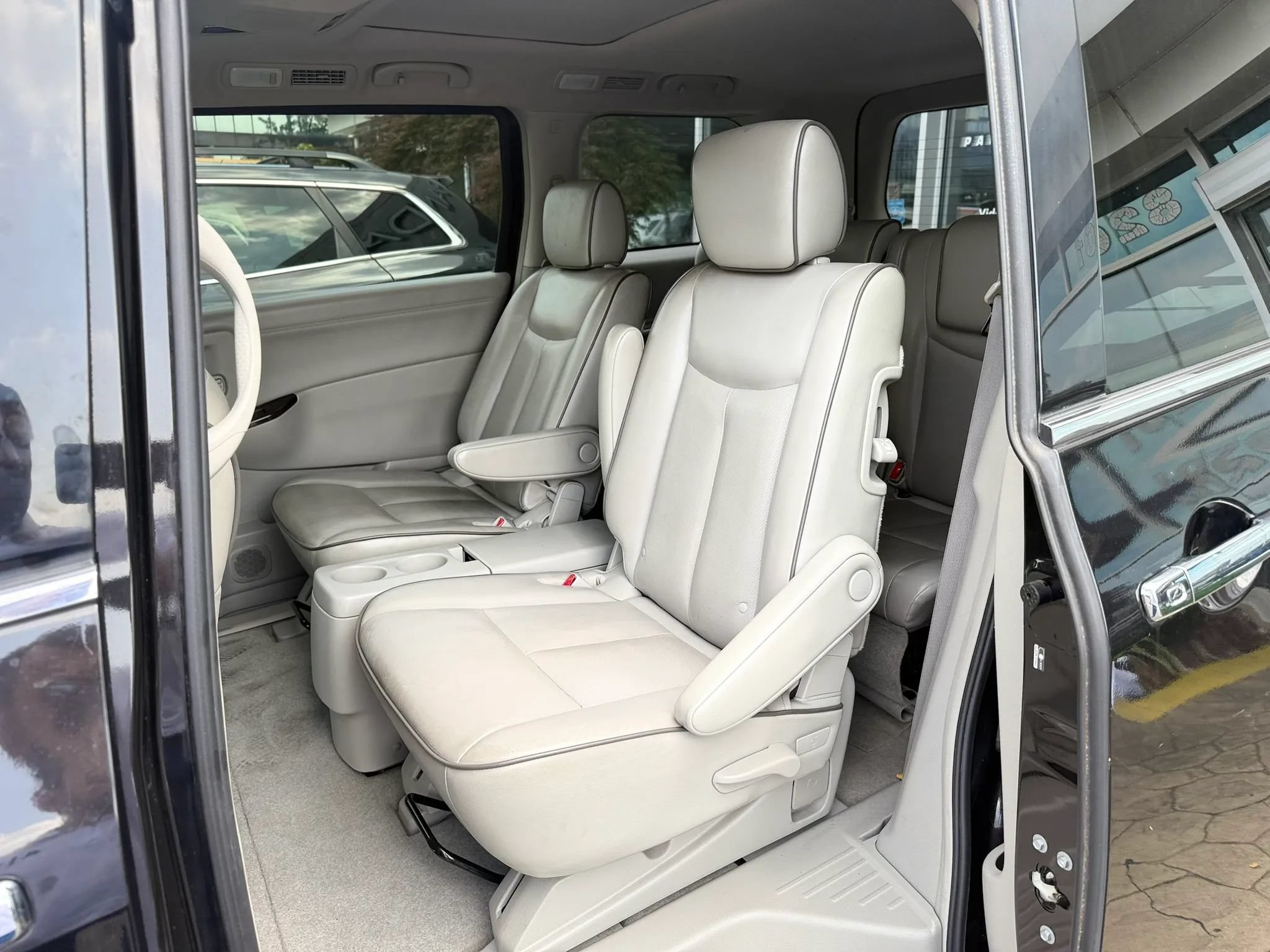 Used 2012 Nissan Quest SL w/ Bose Pkg FWD image 27