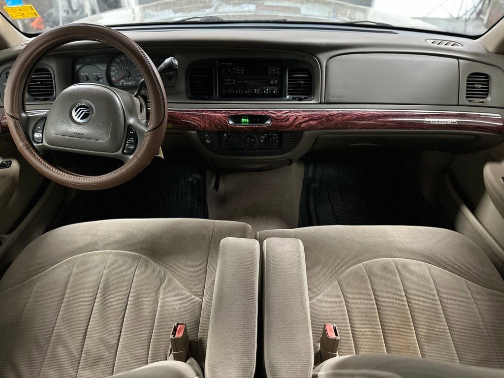 Used 2001 Mercury Grand Marquis GS image 3