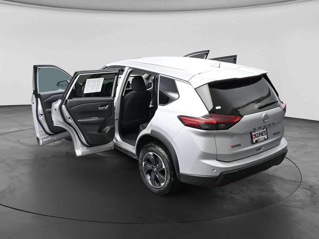 Used 2024 Nissan Rogue SV AWD/4WD image 67