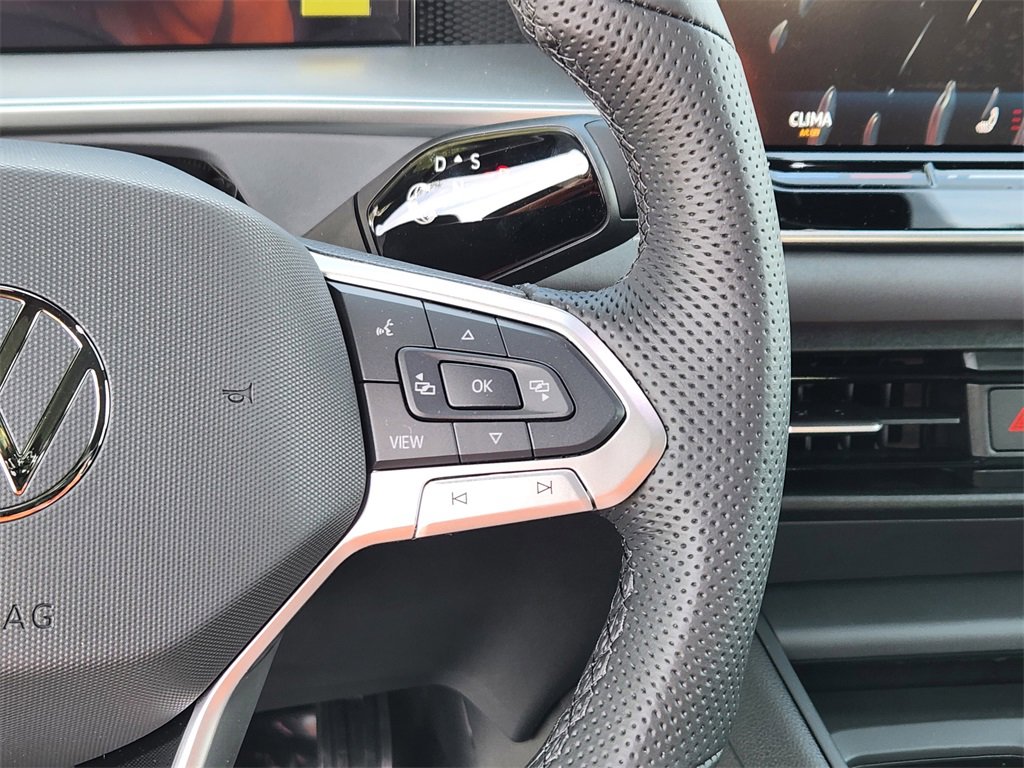 New 2026 Volkswagen Tiguan SE R-Line image 10