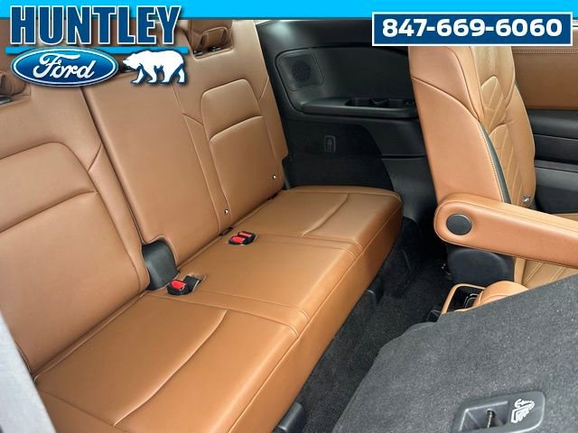 Used 2024 Nissan Pathfinder Platinum w/ Lighting Package (N92) image 11