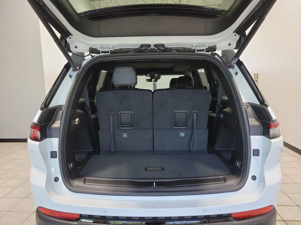 New 2025 Jeep Grand Cherokee L Limited w/ Black Appearance Package image 7