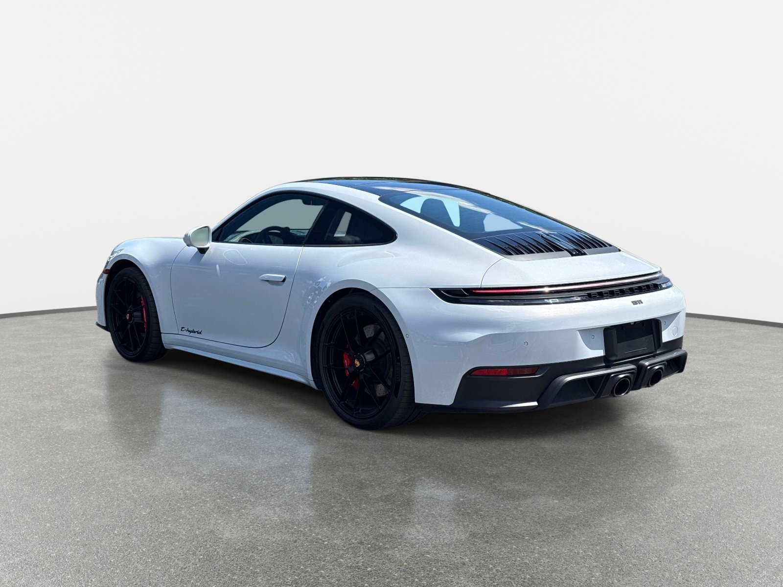 Used 2026 Porsche 911 Carrera 4 GTS AWD/4WD image 5