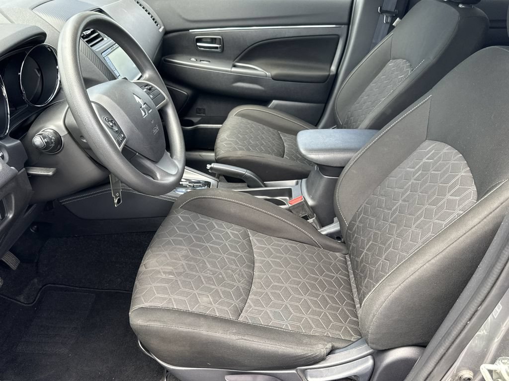 Used 2023 Mitsubishi Outlander Sport ES AWD/4WD image 14