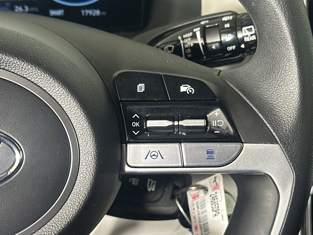 Used 2024 Hyundai Tucson SE image 25